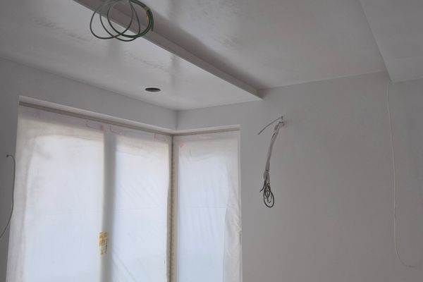 Szpachlowanie malowanie zabudowa z karton gips — realizacja 1